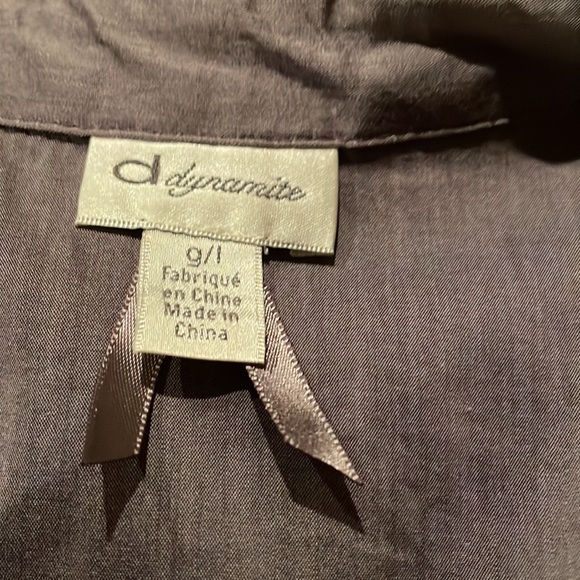 Short Sleeve Dress Shirt with Unique Pleats - Picture 4 of 8